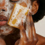 Ta peau tiraille après la douche ? Ton savon y est peut-être pour quelque chose